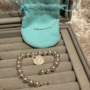 💯Authentic. Tiffany & Co. Silver Bead Bracelet with Heart Charm no scratches